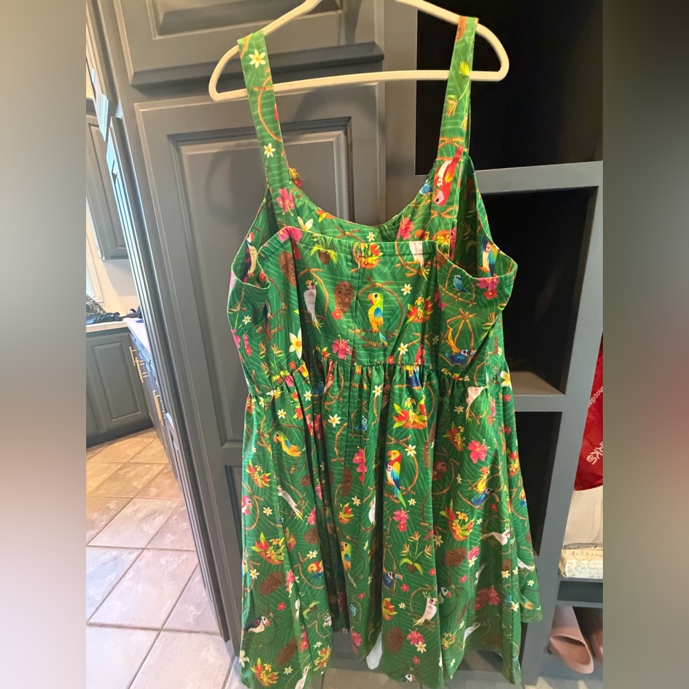 New with tags- Disney Enchanted Tiki Room Tropical Green Dress 3x Plus size - Picture 6 of 9